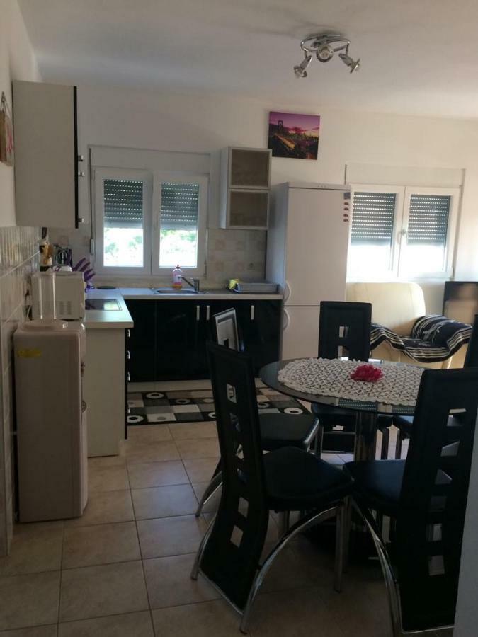 Apartmani Livk Debeljak Eksteriør bilde