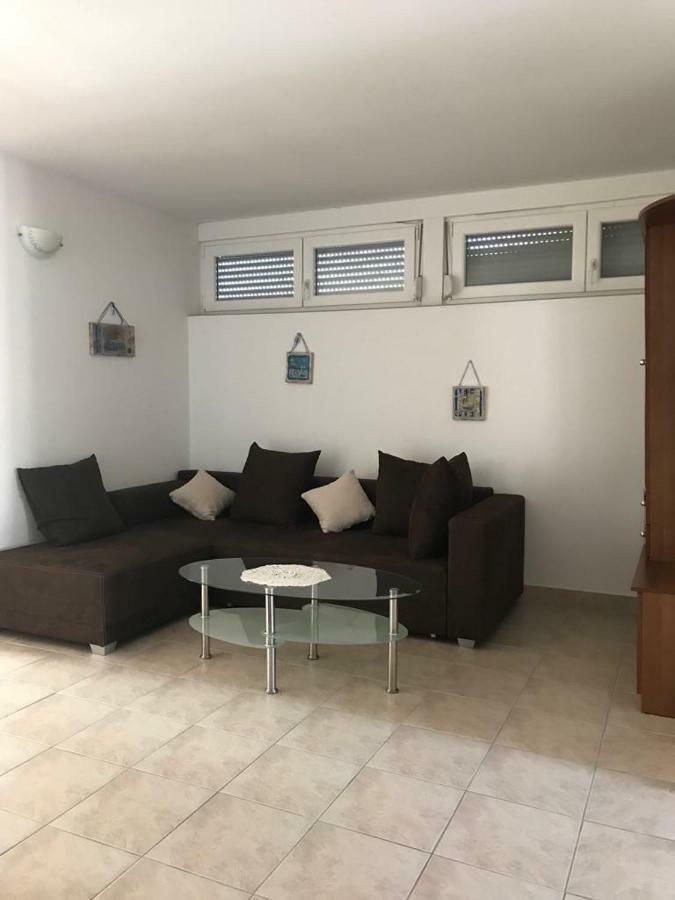 Apartmani Livk Debeljak Eksteriør bilde