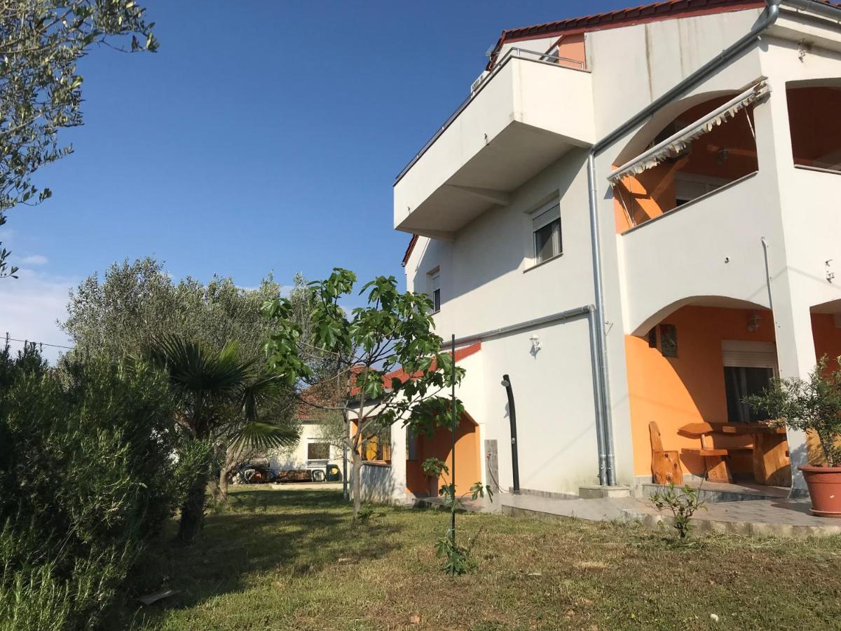 Apartmani Livk Debeljak Eksteriør bilde