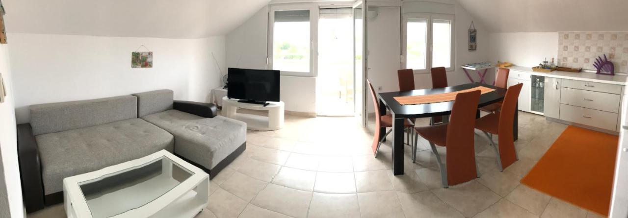 Apartmani Livk Debeljak Eksteriør bilde